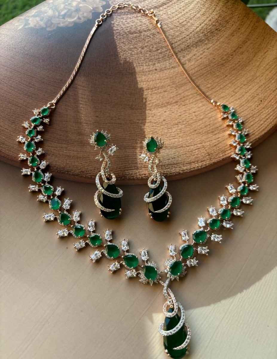 Finest quality Emerald Necklace Set - MR Jewels