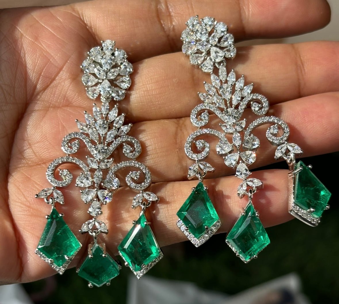 Glamour Emerald Crystal Drop Earrings - MR Jewels