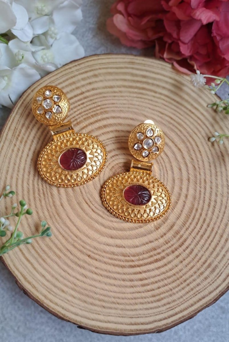 Kundan and Gold Drop Earring with Engraved stone - MR Jewels