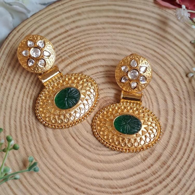 Kundan and Gold Drop Earring with Engraved stone - MR Jewels