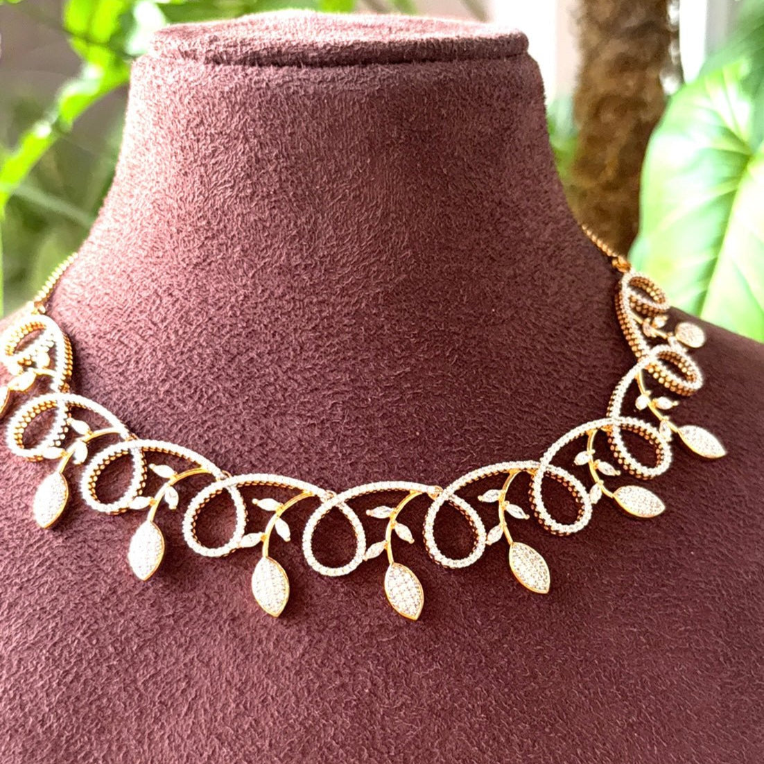 Leafy Elegance Diamond - Cut Necklace Set - MR Jewels