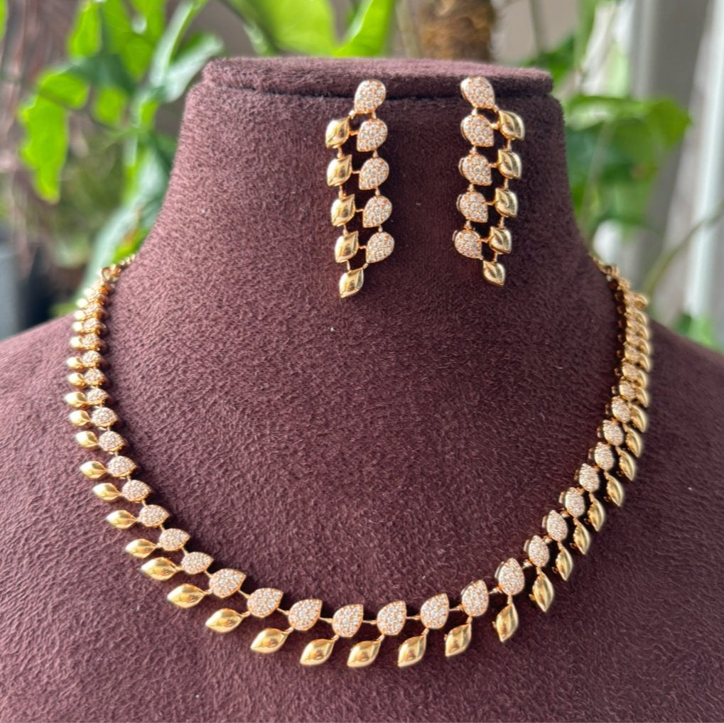 Luxe leaflet micron Gold plated Necklace set - MR Jewels
