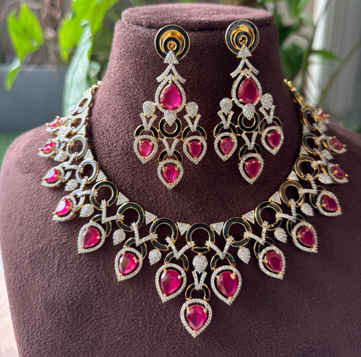 Majestic emerald and ruby Crystal Necklace Set with matching earrings - MR Jewels