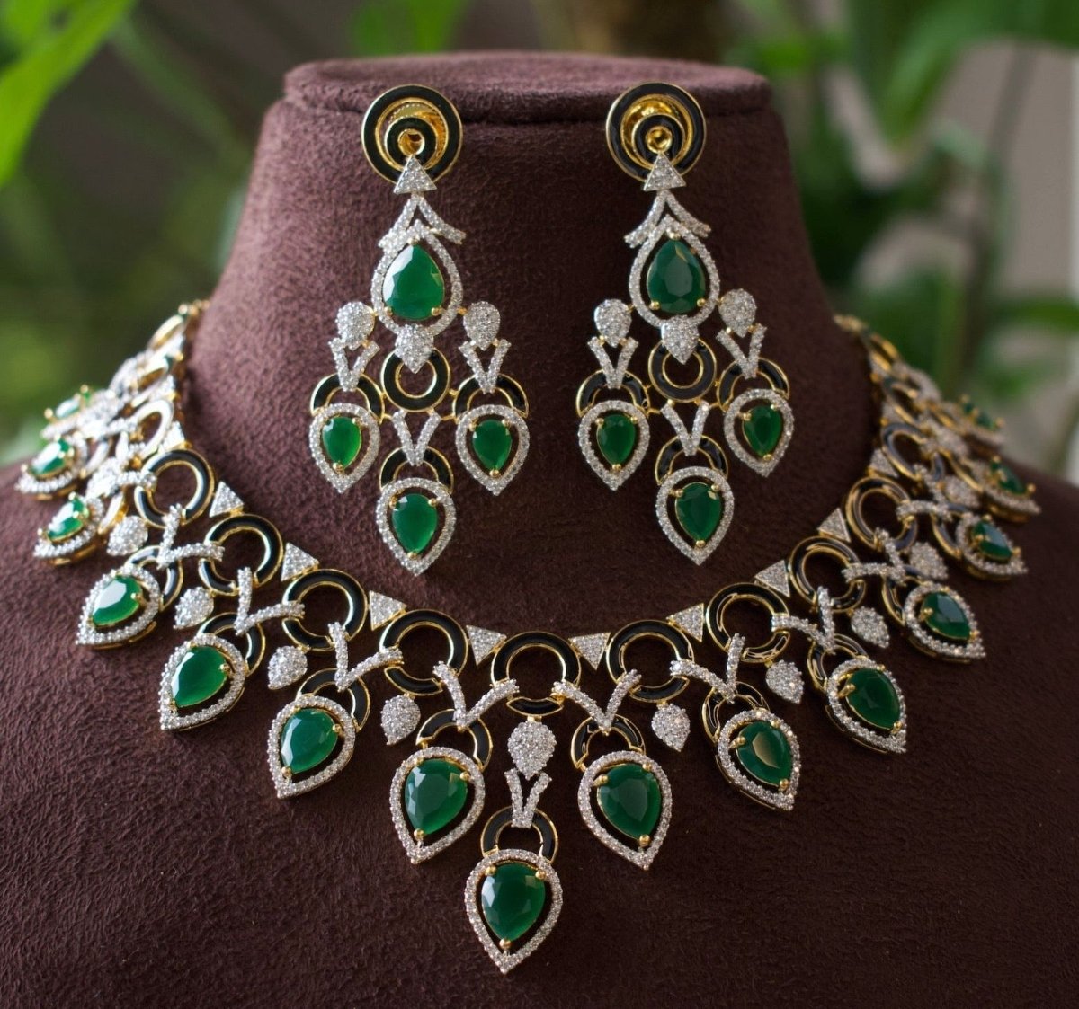 Majestic emerald and ruby Crystal Necklace Set with matching earrings - MR Jewels