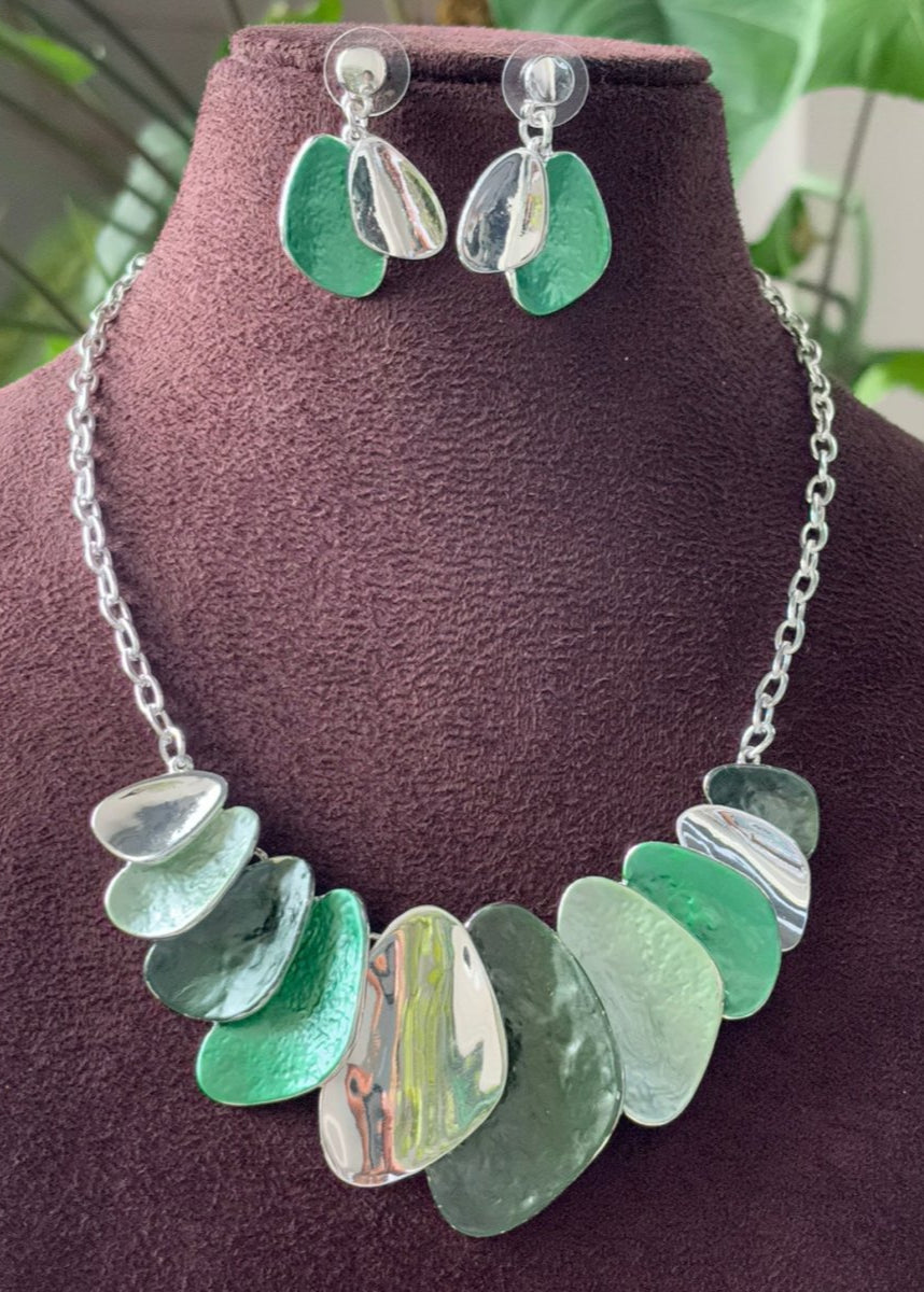 Midnight Glimmer Enamel Necklace Set - MR Jewels