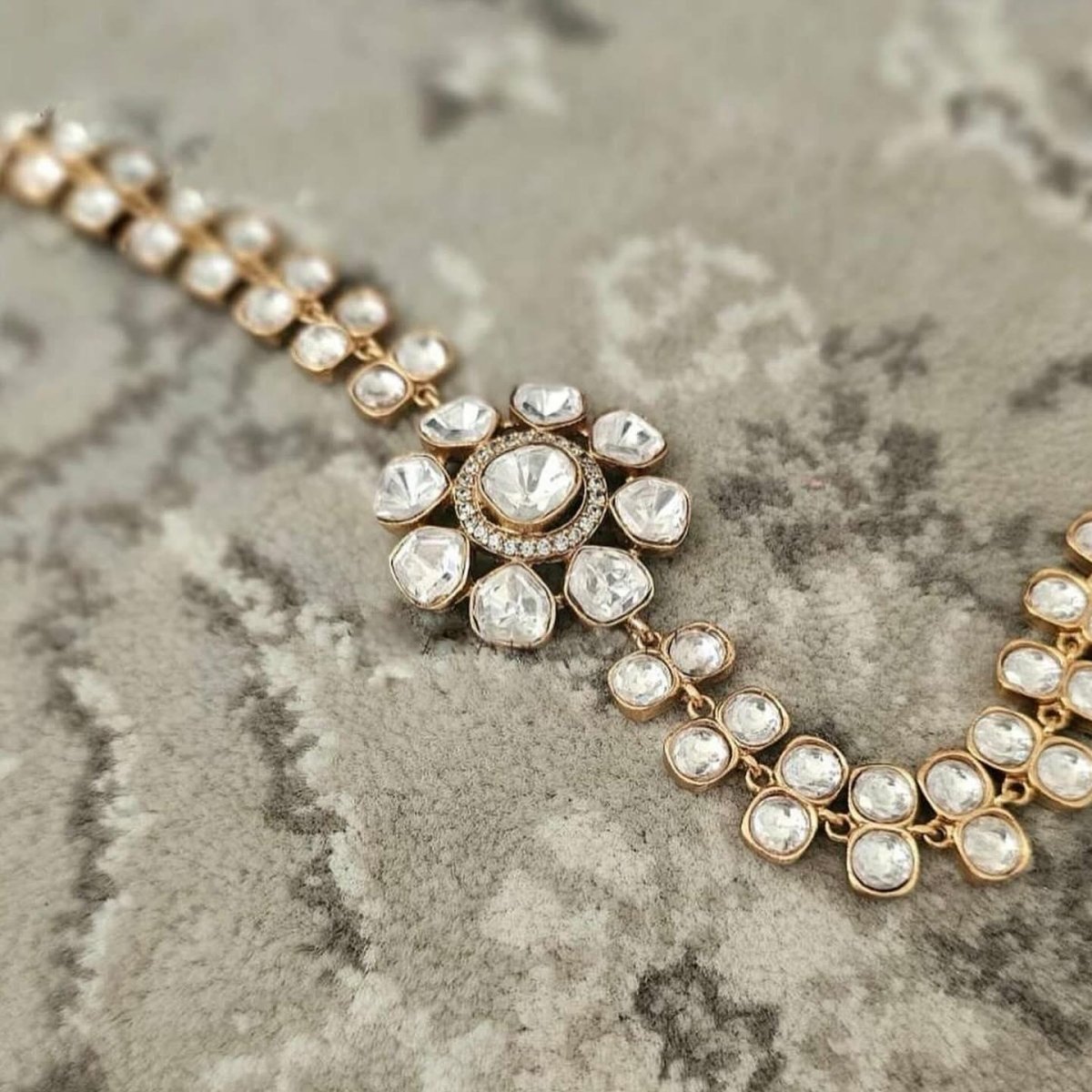 Minimalist Moissanite Gold Choker with Studs - MR Jewels