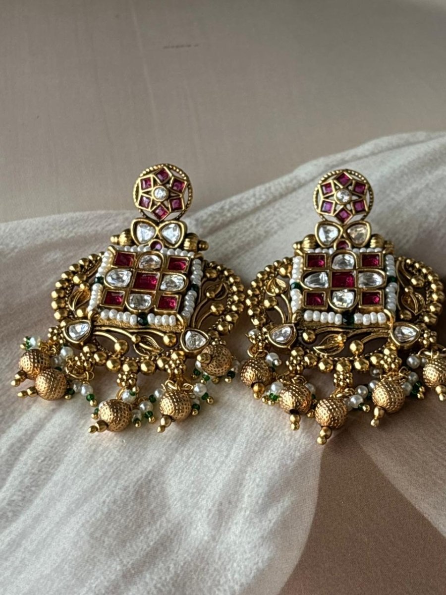 Rajwadi style : Our majestic antique jewellery set - MR Jewels