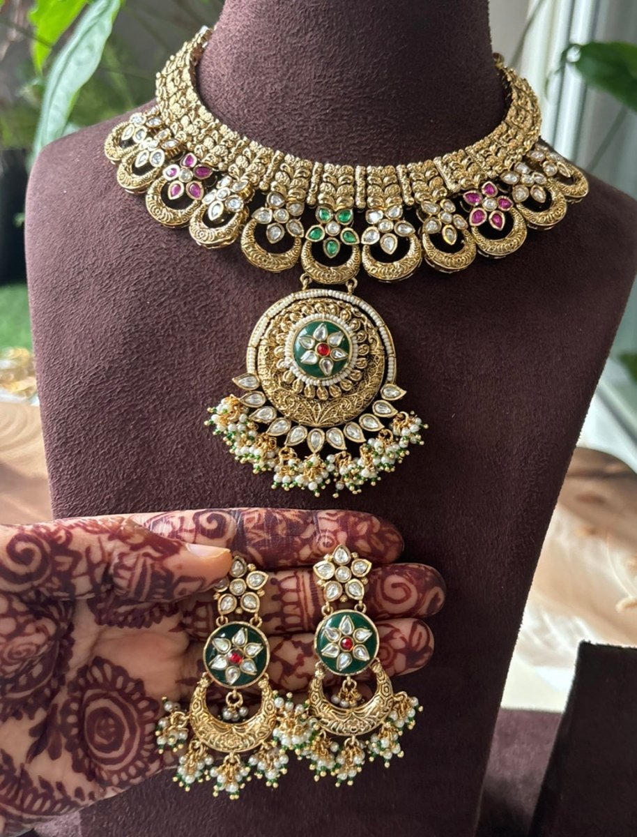 Regal Radiance Kundan Drape Set - MR Jewels