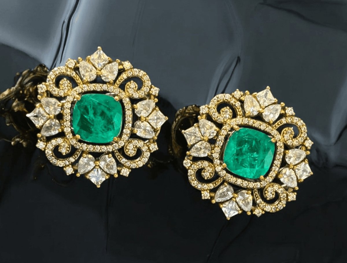 Stunning Emerald Earrings for Elegant Evenings - MR Jewels