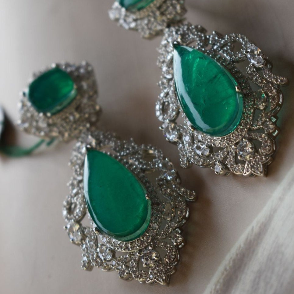 Tear Drop emerald Long earrings - MR Jewels