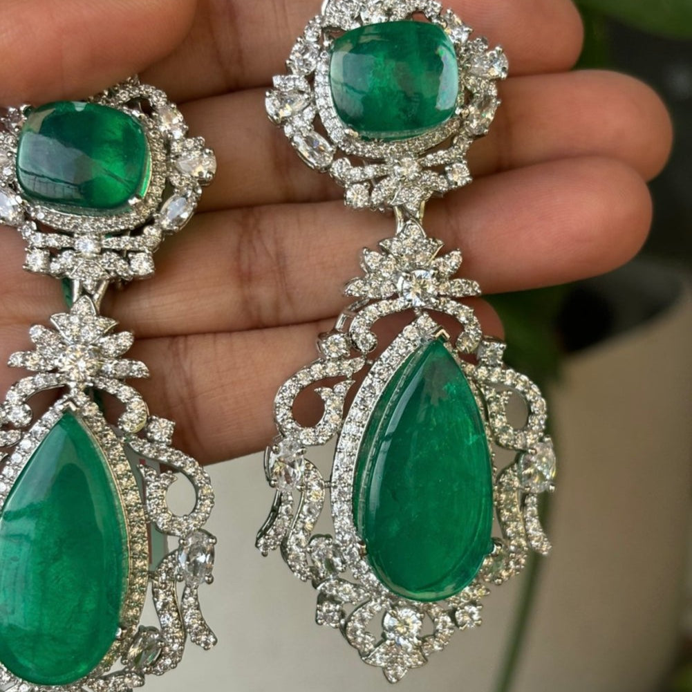 Tear Drop emerald Long earrings - MR Jewels